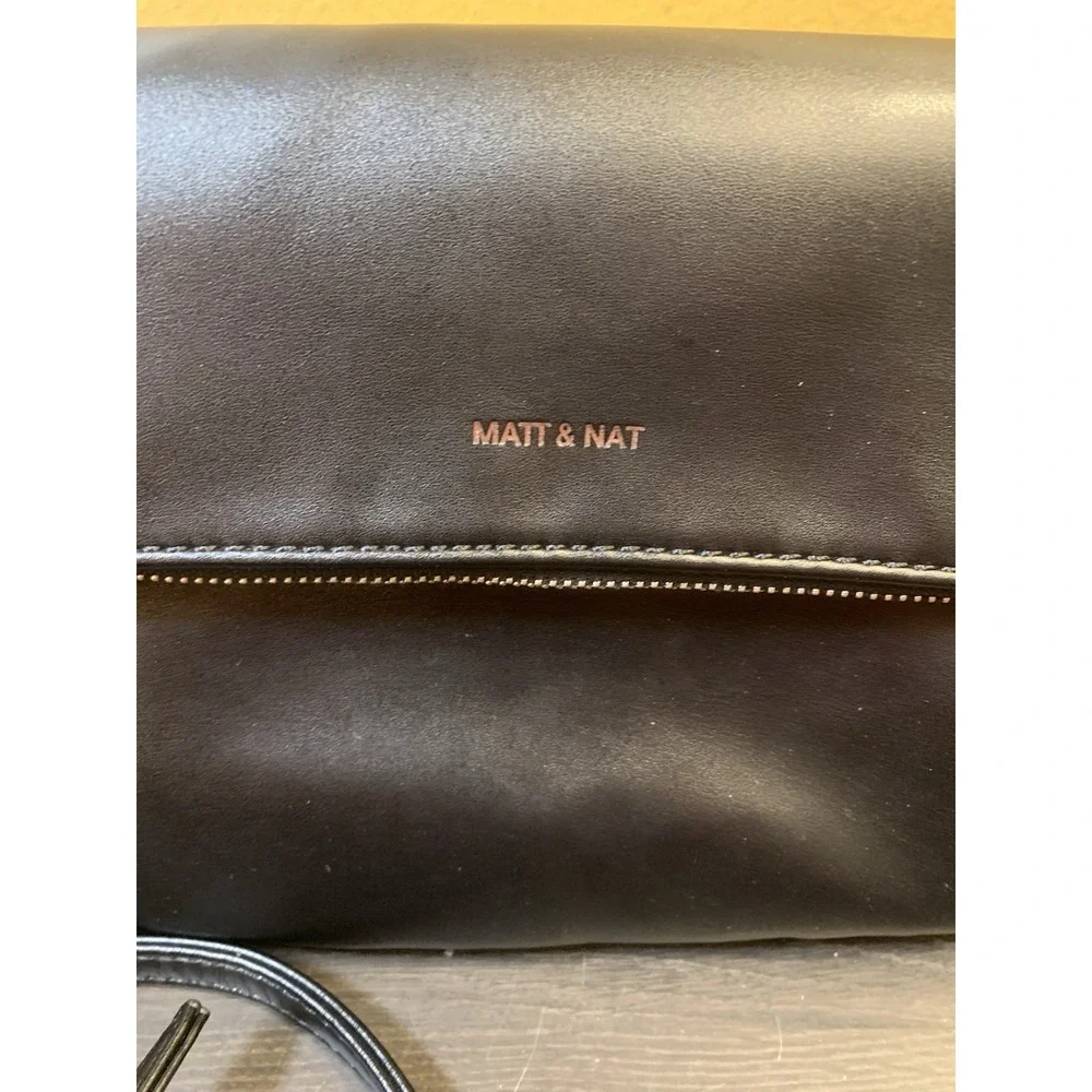 Matt & Nat HILEY Vegan Leather Crossbody Foldover Bag Purse Black Classic